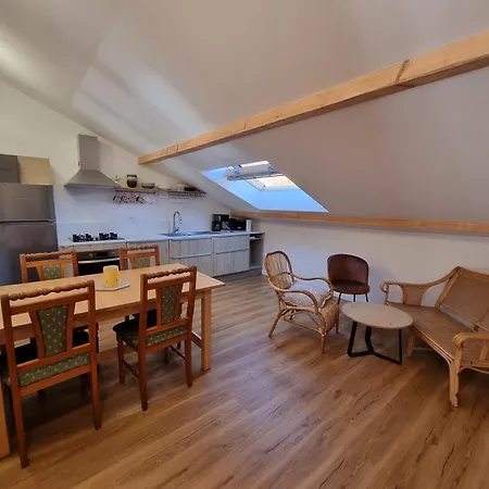 4 Personnes D'annecy Appartement Lathuile