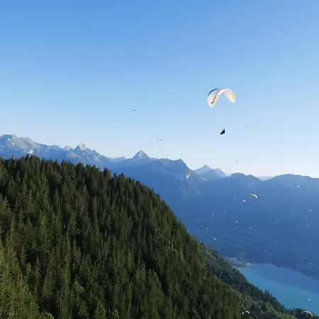 4 Personnes D'annecy * Lathuile